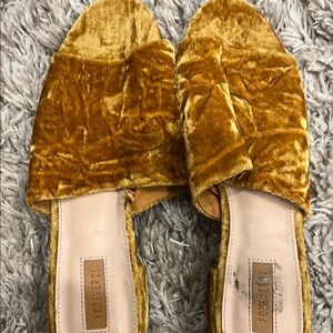 Forever 21 Gold Velvet Women's Shoes